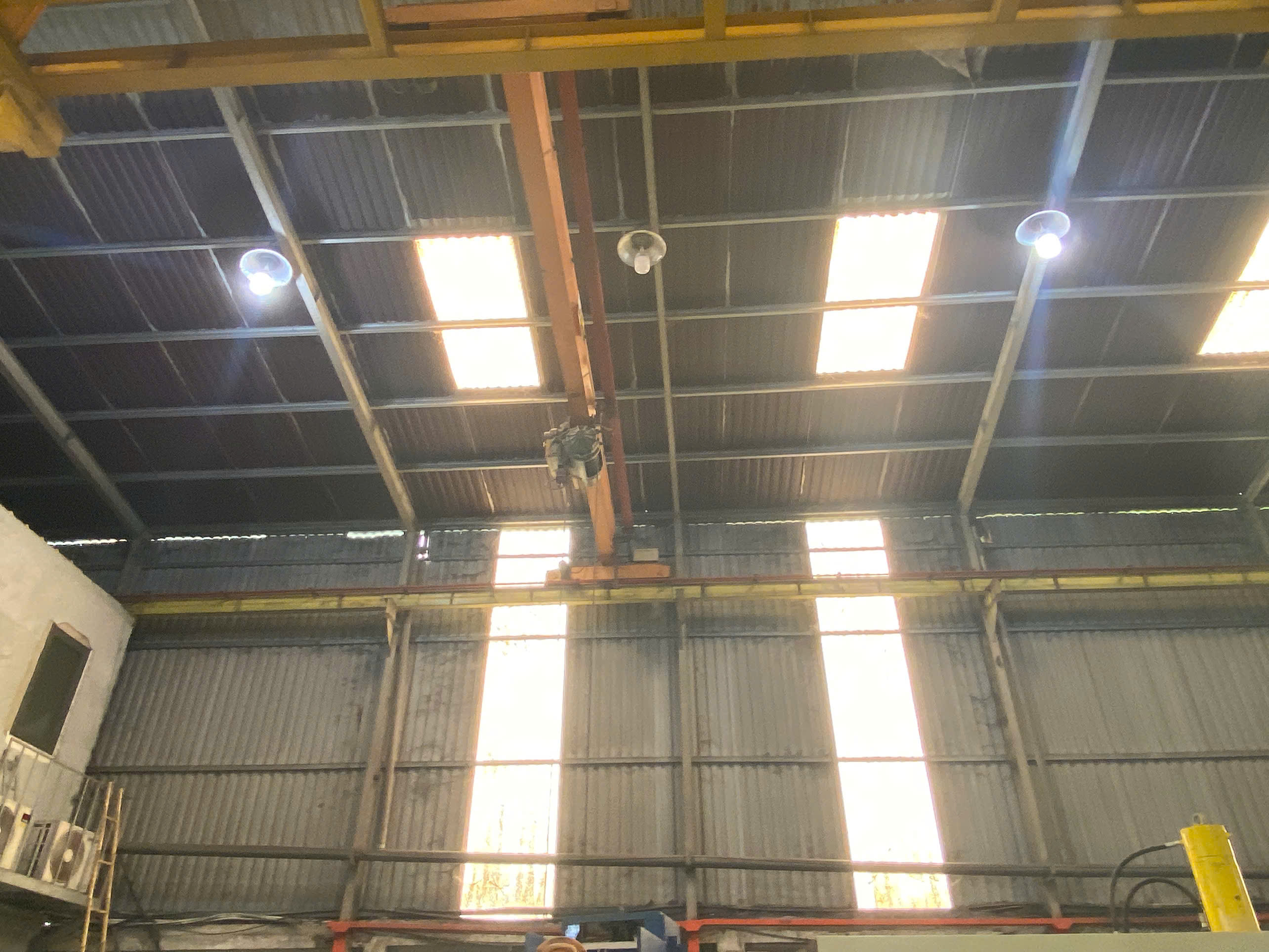 Crane, electric hoist inside the factory 2